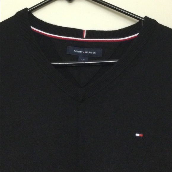 Tommy Hilfiger Other - TOMMY HILFIGER Vintage Men’s Sweater ❤️